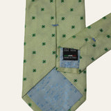 Corbata verde con detalles